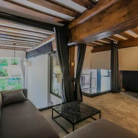 Apartment Elegant- 4br 8p- Place Des Vosges Paris